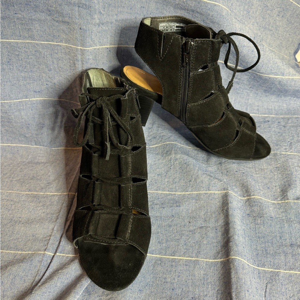 Vionic Bristol suede sandals size 8